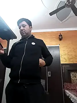 Snapshot of innocentboy1987 chatting on 03.03.25 innocentboy1987 online show from 03.03.25