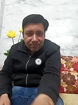 Snapshot of innocentboy1987 chatting on 03.06.25 innocentboy1987 online show from 03.06.25