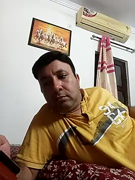 Snapshot of innocentboy1987 chatting on 09.11.25 innocentboy1987 online show from 09.11.25