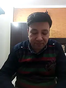 innocentboy1987 online show from 11.28.25