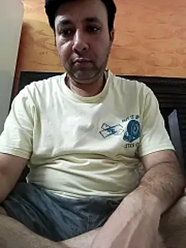 Snapshot of innocentboy1987 chatting on 05.17.26 innocentboy1987 online show from 05.17.26