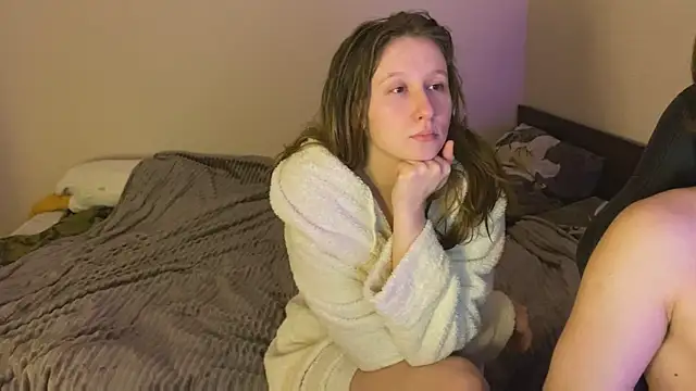 Sabrinaanddaniel online show from 11.28.25