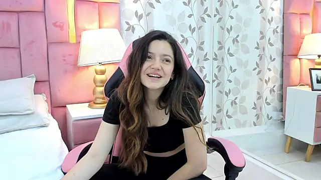 Snapshot of ArianaFranco chatting on 03.23.25 ArianaFranco online show from 03.23.25