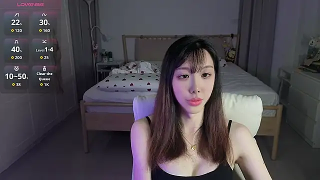 Snapshot of joycemilka chatting on 06.04.26 joycemilka online show from 06.04.26