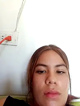 EsperanzaAndJey online show from 10.18.25