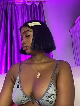 Snapshot of blackgril12 chatting on 02.21.25 blackgril12 online show from 02.21.25