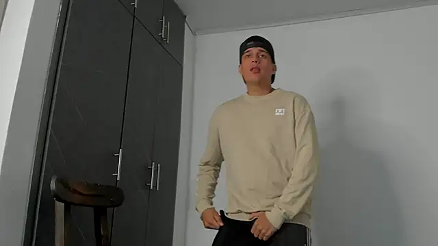 hugosan12 online show from 03.06.25