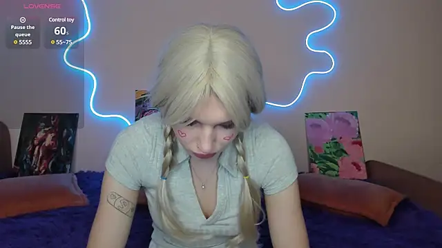 EvelinaLuu online show from 02.28.25