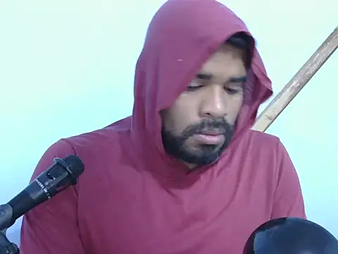 Snapshot of YOX22 chatting on 11.02.25 YOX22 online show from 11.02.25