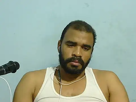 Snapshot of YOX22 chatting on 02.08.26 YOX22 online show from 02.08.26