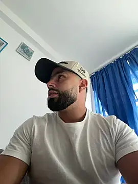 Snapshot of mikeblaree chatting on 07.12.26 mikeblaree online show from 07.12.26