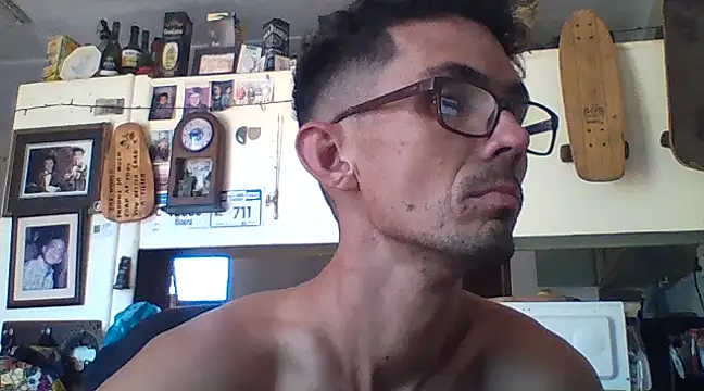 Snapshot of Invisibledickman chatting on 02.08.25 Invisibledickman online show from 02.08.25