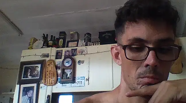 Snapshot of Invisibledickman chatting on 02.09.25 Invisibledickman online show from 02.09.25