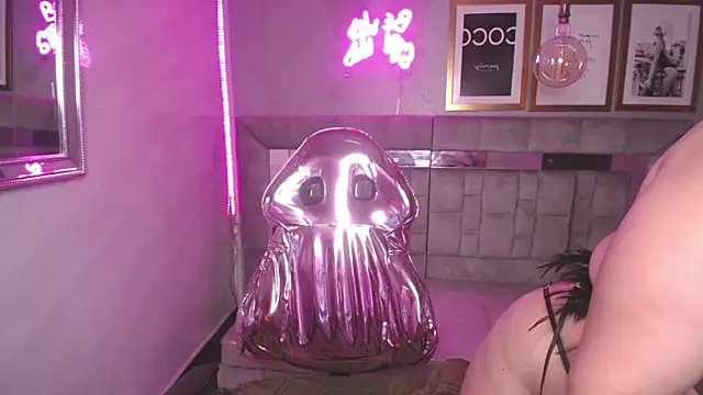 Snapshot of Bily_Takure_v chatting on 02.11.25 Bily Takure v online show from 02.11.25