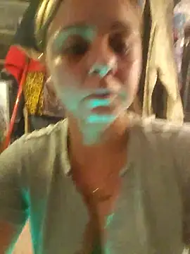 ShysluutGia online show from 12.22.25