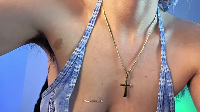 Snapshot of Carolblonde chatting on 06.22.26 Carolblonde online show from 06.22.26