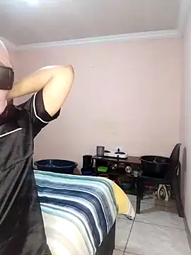 Snapshot of prettiechanti chatting on 10.24.25 prettiechanti online show from 10.24.25