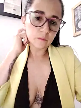 Snapshot of Alanna_11 chatting on 03.06.25 Alanna 11 online show from 03.06.25