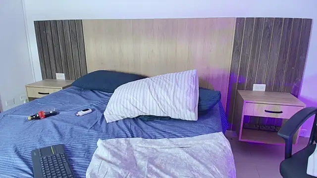 Mia cm online show from 03.17.25