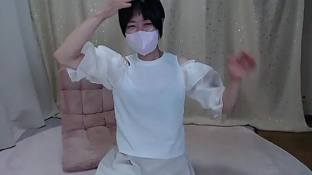 Snapshot of ASAHI_chan chatting on 09.19.25 ASAHI chan online show from 09.19.25