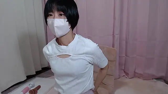 Snapshot of ASAHI_chan chatting on 10.23.25 ASAHI chan online show from 10.23.25