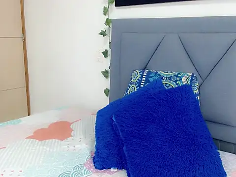 dominic 00 online show from 10.02.25