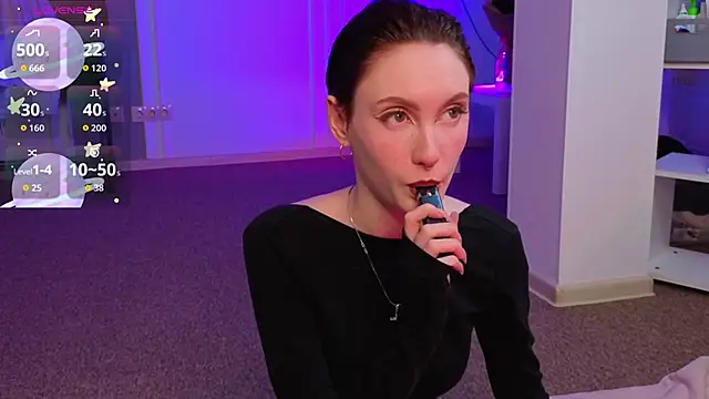 Snapshot of JoYung chatting on 11.28.25 JoYung online show from 11.28.25