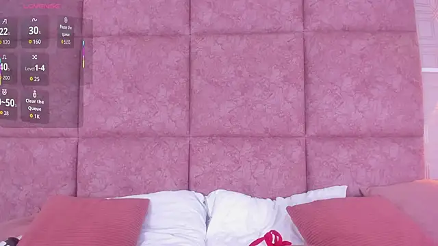 LilyRoxi online show from 12.13.25