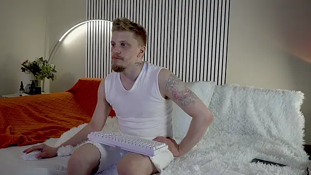 Saint Vicious online show from 10.01.25