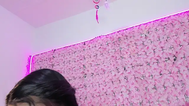 Lynda Bonnie online show from 11.20.25