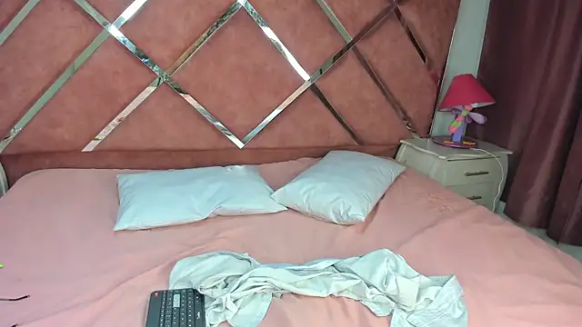  JuliSweet  online show from 03.20.25