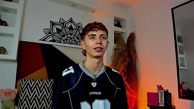 MaikyCooper online show from 11.25.25