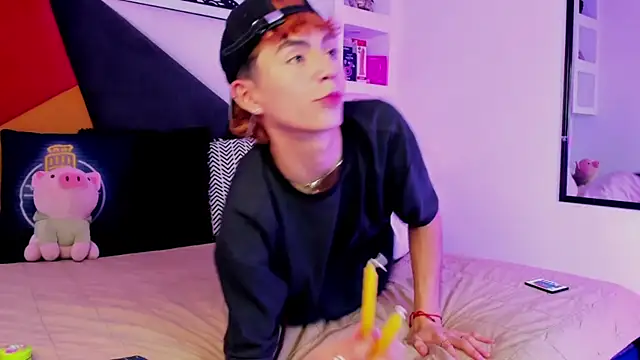 MaikyCooper online show from 12.15.25