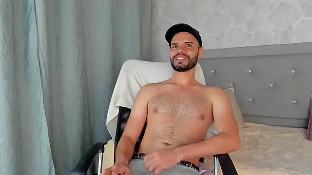 Luke Diaz7 online show from 03.11.25