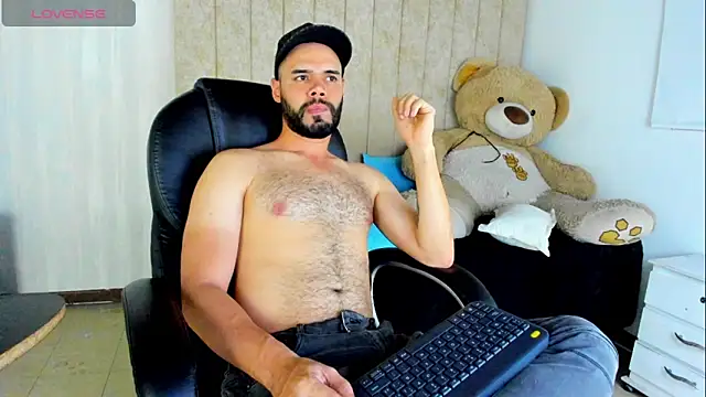 Luke Diaz7 online show from 03.22.25