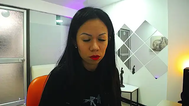 Snapshot of Katelady chatting on 03.18.25 Katelady online show from 03.18.25