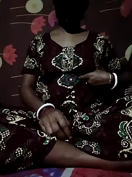 Snapshot of CuteRani001 chatting on 11.08.25 CuteRani001 online show from 11.08.25