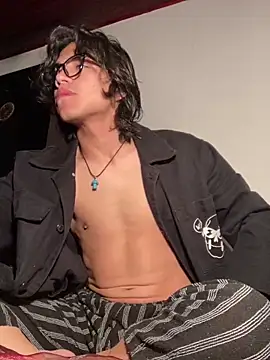 shadowsofgarden online show from 02.24.25