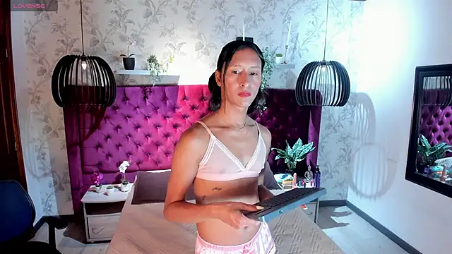 Georgina Palacios  online show from 11.10.25