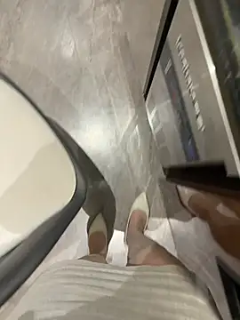 Mia-77 online show from 04.29.26