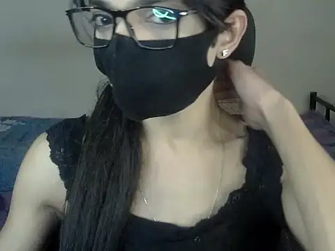 Snapshot of YourCDBitch chatting on 10.06.25 YourCDBitch online show from 10.06.25