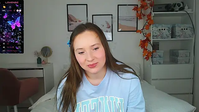 Snapshot of EmilyxxGraces chatting on 02.10.25 EmilyxxGraces online show from 02.10.25