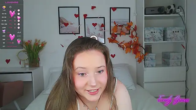 Snapshot of EmilyxxGraces chatting on 03.06.25 EmilyxxGraces online show from 03.06.25
