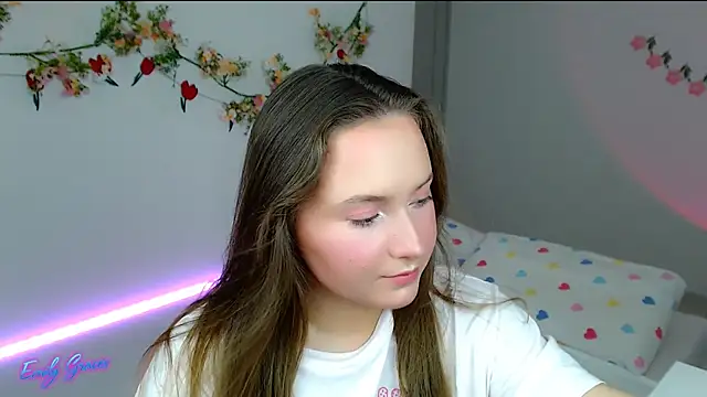 Snapshot of EmilyxxGraces chatting on 04.29.26 EmilyxxGraces online show from 04.29.26