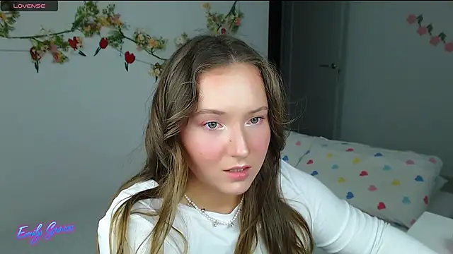 Snapshot of EmilyxxGraces chatting on 05.02.26 EmilyxxGraces online show from 05.02.26