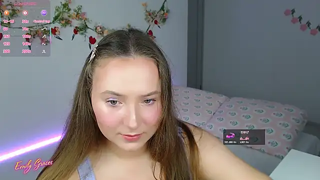 Snapshot of EmilyxxGraces chatting on 05.31.26 EmilyxxGraces online show from 05.31.26
