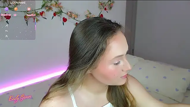 Snapshot of EmilyxxGraces chatting on 06.29.26 EmilyxxGraces online show from 06.29.26
