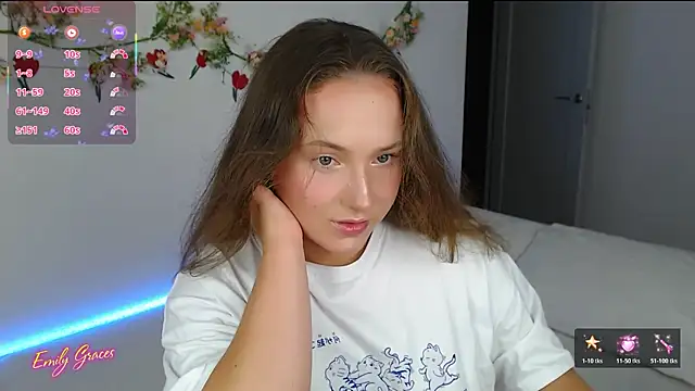 Snapshot of EmilyxxGraces chatting on 07.23.26 EmilyxxGraces online show from 07.23.26