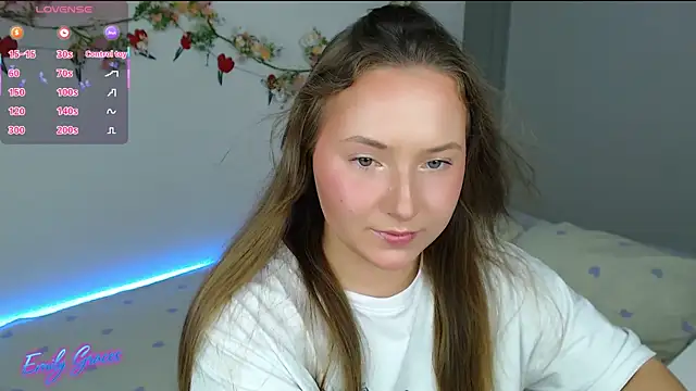 Snapshot of EmilyxxGraces chatting on 07.31.26 EmilyxxGraces online show from 07.31.26