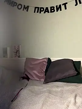 MollyBer online show from 10.31.25